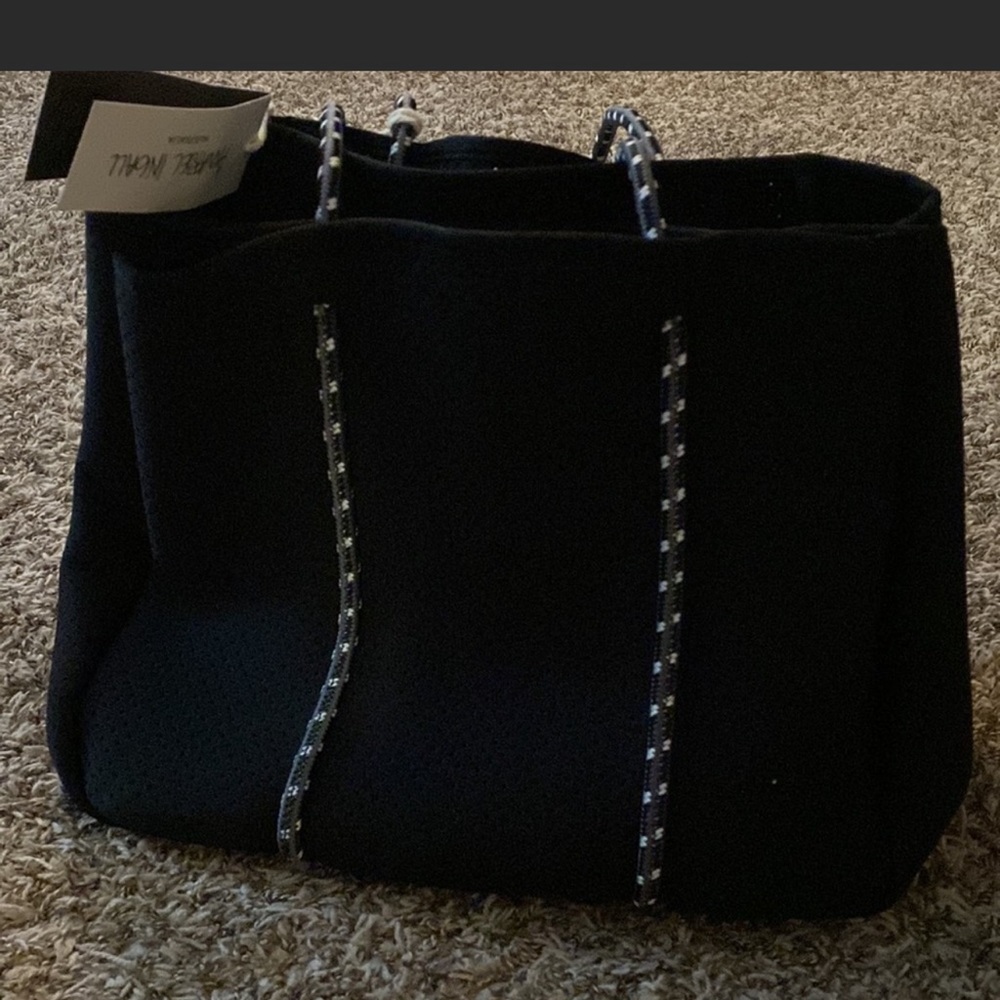 Annabel Ingall Australi, bag. Brand new. No tag.